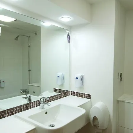 Premier Carlisle North Hotel 3*